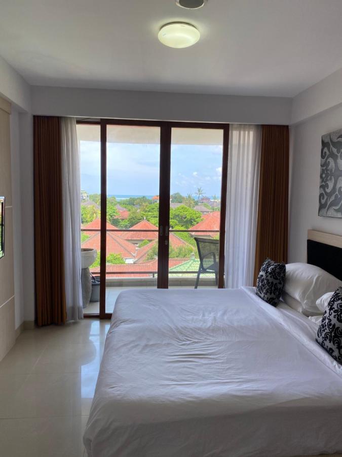 Stylish 2 Bedroom Penthouse Apt, Newly Refreshed, 50 Mbps, Pool, Gym, Resto 庫塔 外观 照片