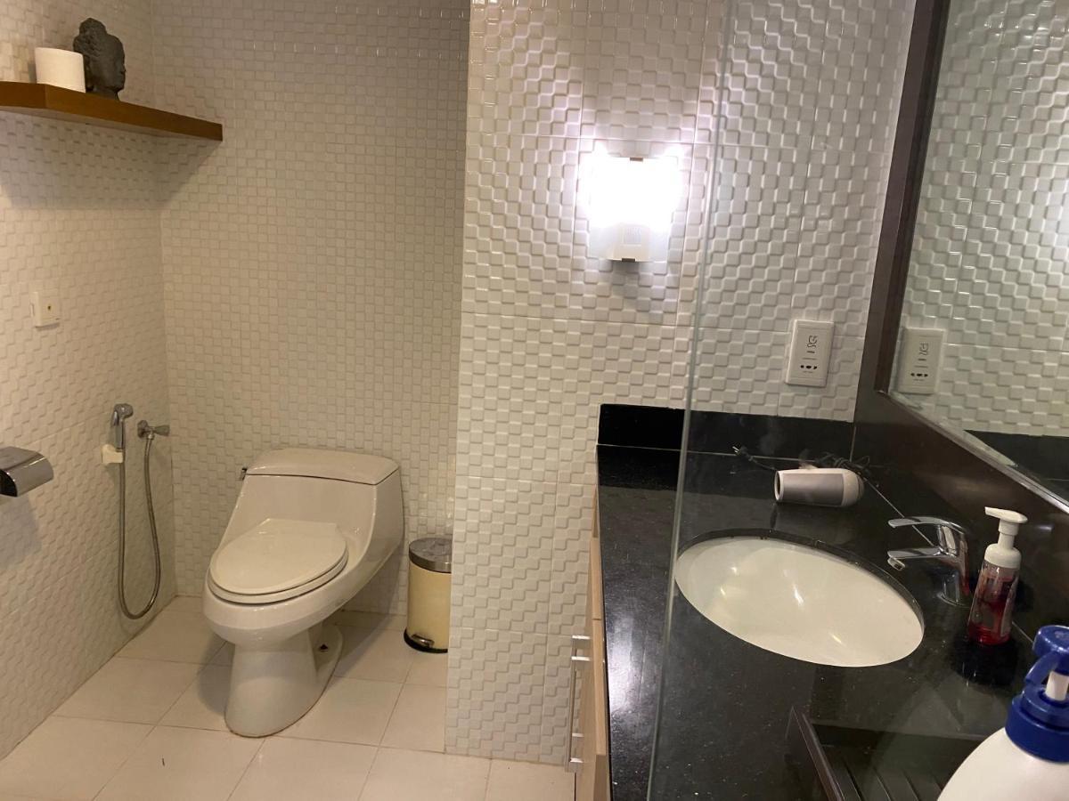 Stylish 2 Bedroom Penthouse Apt, Newly Refreshed, 50 Mbps, Pool, Gym, Resto 庫塔 外观 照片