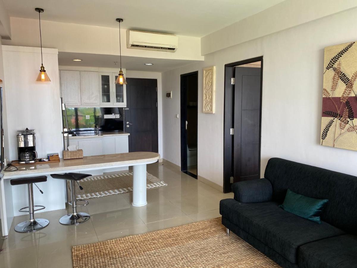 Stylish 2 Bedroom Penthouse Apt, Newly Refreshed, 50 Mbps, Pool, Gym, Resto 庫塔 外观 照片
