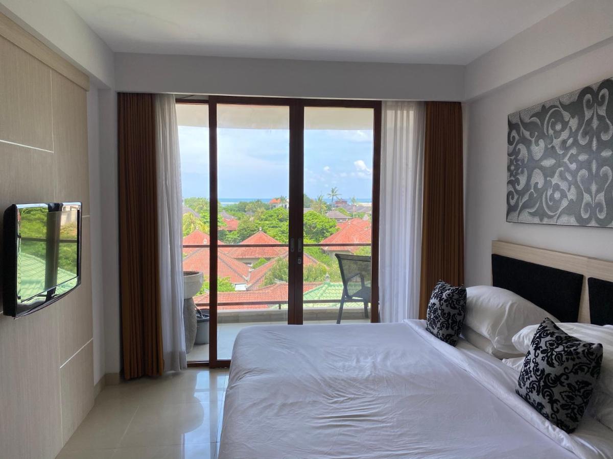 Stylish 2 Bedroom Penthouse Apt, Newly Refreshed, 50 Mbps, Pool, Gym, Resto 庫塔 外观 照片