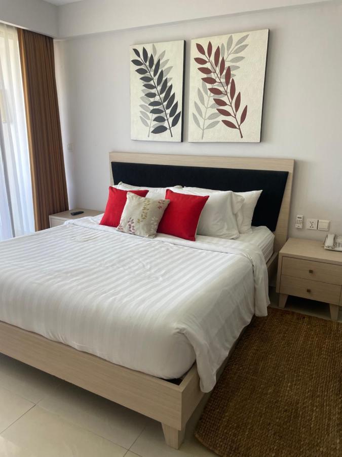 Stylish 2 Bedroom Penthouse Apt, Newly Refreshed, 50 Mbps, Pool, Gym, Resto 庫塔 外观 照片