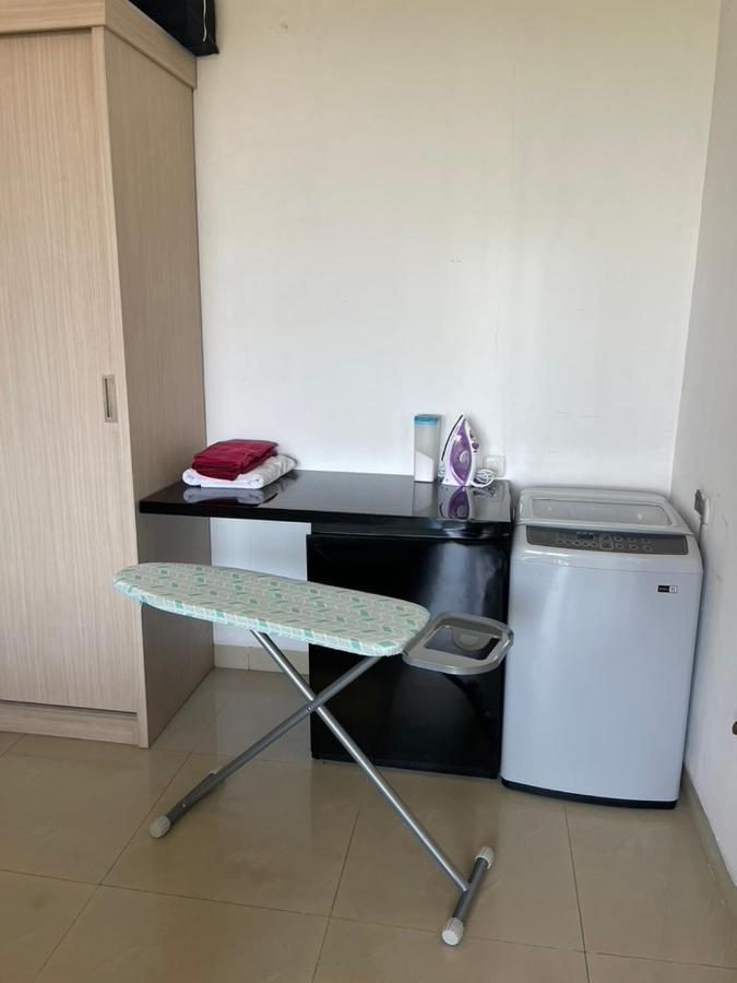 Stylish 2 Bedroom Penthouse Apt, Newly Refreshed, 50 Mbps, Pool, Gym, Resto 庫塔 外观 照片